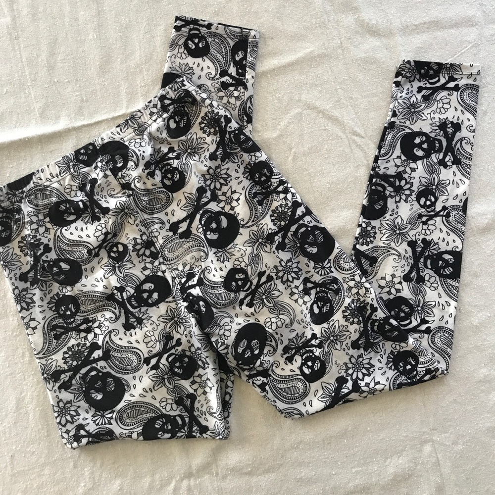Black/White Leggings